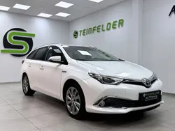 Weiß Gebraucht 2016 Toyota Auris Touring Sports Executive Kombi | 15.890 € (Etwas zu teuer)