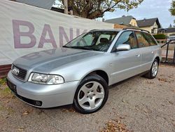 Silber Gebraucht 2000 Audi A4 S-Line Kombi | 7.950 €