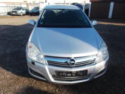 Silber Gebraucht 2009 Opel Astra Kombi | 1.550 € (Guter Preis)