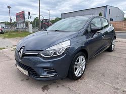Grau Gebraucht 2018 Renault Clio IV LIMITED Limousine | 8.990 € (Fairer Preis)
