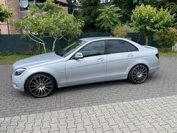 Silber Gebraucht 2007 Mercedes C200 Limousine | 8.799 €