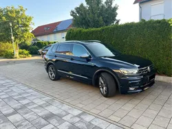 Schwarz Gebraucht 2018 VW Tiguan Allspace R-line SUV | 27.000 €