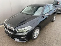 Schwarz Gebraucht 2023 BMW 118 Sport Line Kleinwagen | 22.700 € (Fairer Preis)