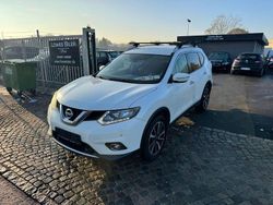 Weiß Gebraucht 2015 Nissan X-Trail Tekna SUV | 5.400 €