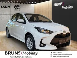 Weiß Neu 2025 Toyota Yaris Hybrid Limousine | 22.990 € (Superpreis)