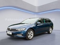 Blau Gebraucht 2022 VW Passat Kombi | 24.350 € (Guter Preis)
