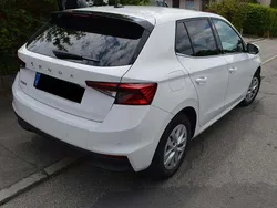 Weiß Gebraucht 2023 Skoda Fabia Style Kleinwagen | 19.199 € (Fairer Preis)