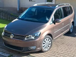 Braun Gebraucht 2013 VW Touran Highline Van / Kleinbus | 8.000 € (Fairer Preis)
