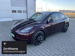 All black premium interior Gebraucht 2024 Tesla Model Y Performance SUV | 46.900 € (Fairer Preis)