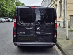 Schwarz Gebraucht 2018 Opel Vivaro Van | 17.950 €