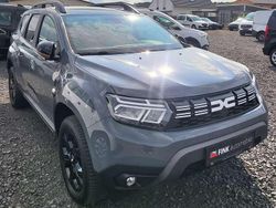 Grau Gebraucht 2023 Dacia Duster Extreme SUV | 22.500 € (Fairer Preis)