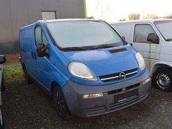 Grau Gebraucht 2006 Opel Vivaro Van / Kleinbus | 5.900 € (Fairer Preis)
