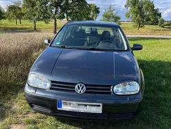 Grau Gebraucht 1999 VW Golf IV Highline Limousine | 2.400 € (Fairer Preis)