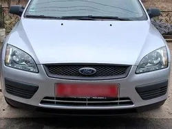 Silber Gebraucht 2005 Ford Focus Kombi | 1.450 € (Fairer Preis)