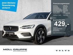 Crystal white pearl / metallic Gebraucht 2023 Volvo V60 CC Plus Kombi | 37.950 € (Fairer Preis)