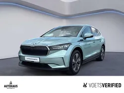 Arctic silber metallic Gebraucht 2023 Skoda Enyaq iV Loft SUV | 33.440 € (Guter Preis)