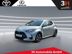 Silber Neu 2025 Toyota Yaris Hybrid Limousine | 28.390 € (Etwas zu teuer)