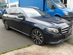 Blau Gebraucht 2019 Mercedes E300 Avantgarde Limousine | 18.250 € (Fairer Preis)