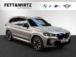 Silber Gebraucht 2023 BMW iX3 Impressive SUV | 48.900 € (Superpreis)