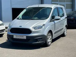 Silber Gebraucht 2017 Ford Tourneo Courier Van / Kleinbus | 9.450 € (Fairer Preis)