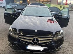 Schwarz Gebraucht 2014 Mercedes E200 Avantgarde Limousine | 11.900 € (Fairer Preis)