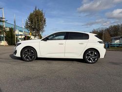Weiß Gebraucht 2022 Peugeot 308 Allure Limousine | 14.000 €