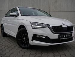 Weiß Gebraucht 2021 Skoda Scala Ambition Kleinwagen | 16.494 € (Guter Preis)