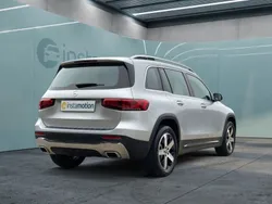 Mercedes GLB180