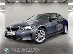 Grau Gebraucht 2022 BMW 320e Limousine | 27.470 € (Fairer Preis)
