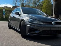 Grau Gebraucht 2019 VW Golf VII Kombi | 25.500 €