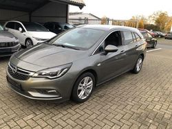 Grau Gebraucht 2016 Opel Astra Dynamic Limousine | 9.800 € (Etwas zu teuer)