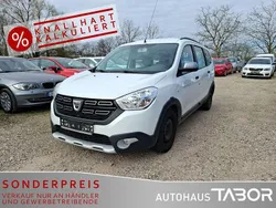 Gletscherweiss Gebraucht 2017 Dacia Lodgy Stepway Van / Kleinbus | 3.985 € (Superpreis)