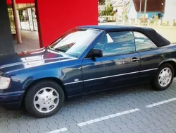 Blau Gebraucht 1996 Mercedes E300 Cabrio | 29.990 €