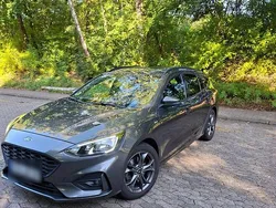 Grau Gebraucht 2019 Ford Focus ST-Line Kombi | 15.000 € (Fairer Preis)