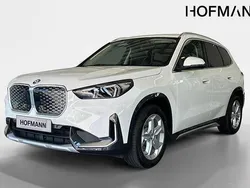 Weiß Neu 2025 BMW iX1 Luxury Line SUV | 53.130 € (Guter Preis)