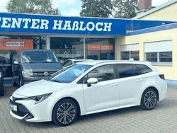 Weiß Gebraucht 2020 Toyota Corolla Team Kombi | 18.990 € (Fairer Preis)