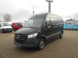 Schwarz Gebraucht 2023 Mercedes Sprinter Van | 36.497 € (Guter Preis)