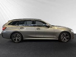 Skyscraper grau Gebraucht 2024 BMW 330 Efficient Dynamics Kombi | 37.654 € (Superpreis)