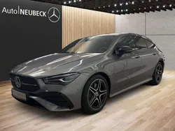 Lack mountaingrau Gebraucht 2023 Mercedes CLA200 Shooting Brake AMG Line Premium Kombi | 34.700 € (Fairer Preis)