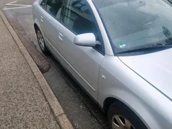 Grau Gebraucht 2002 Audi A4 Limousine | 1.000 €