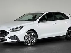 Weiss / atlasweiss Neu 2024 Hyundai i30 N Line Kleinwagen | 24.970 € (Fairer Preis)