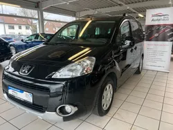Schwarz Gebraucht 2012 Peugeot Partner Tepee Family Van / Kleinbus | 8.990 € (Teuer)