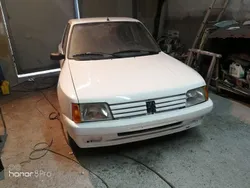 Weiß Gebraucht 1989 Peugeot 205 GTi Limousine | 9.000 €