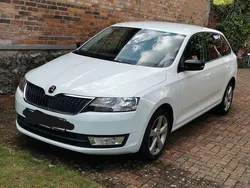Weiß Gebraucht 2015 Skoda Rapid Active Limousine | 7.200 € (Fairer Preis)