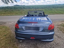 Silber Gebraucht 2006 Peugeot 206 CC Cabrio | 1.100 €