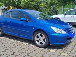 Blau Gebraucht 2005 Peugeot 307 CC Cabrio | 1.100 €