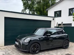 Grün Gebraucht 2023 Mini Cooper SE Resolute Edition Kleinwagen | 22.900 € (Fairer Preis)
