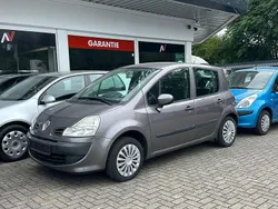 Grau Gebraucht 2010 Renault Modus Expression Van / Kleinbus | 3.990 € (Fairer Preis)