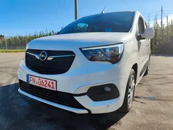 Weiß Gebraucht 2020 Opel Combo Life Edition Van / Kleinbus | 8.500 € (Teuer)