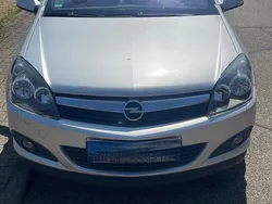 Silber Gebraucht 2006 Opel Astra Limousine | 3.500 € (Etwas zu teuer)